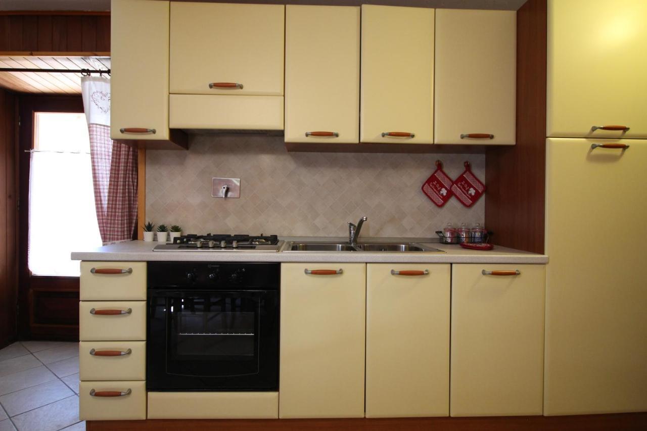 Lo Stambecco Holiday Apartment - Affitti Brevi Italia Brusson Exterior photo